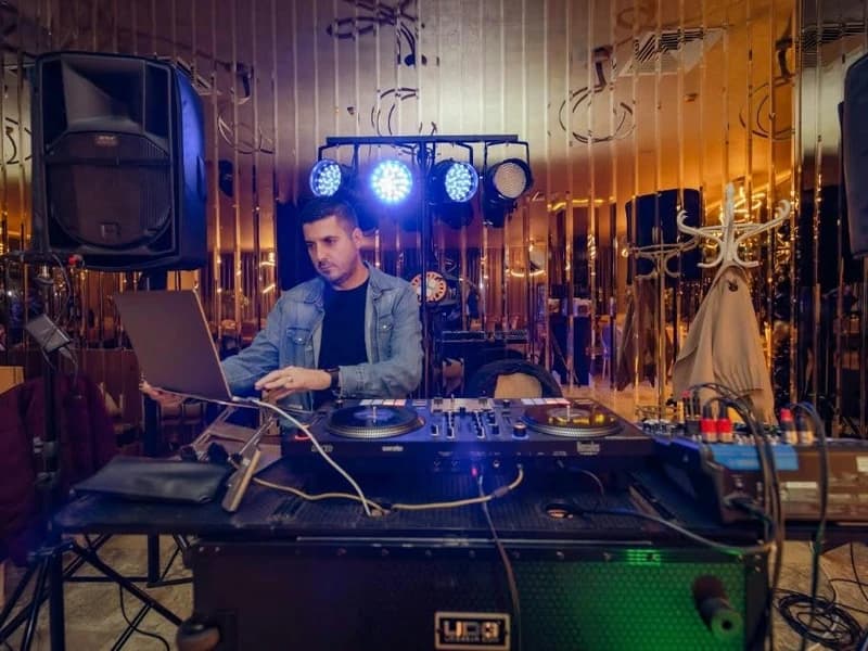 DJ nuntă în Constanța – Andrei Ene, atmosferă incendiară pe 4 octombrie 2026