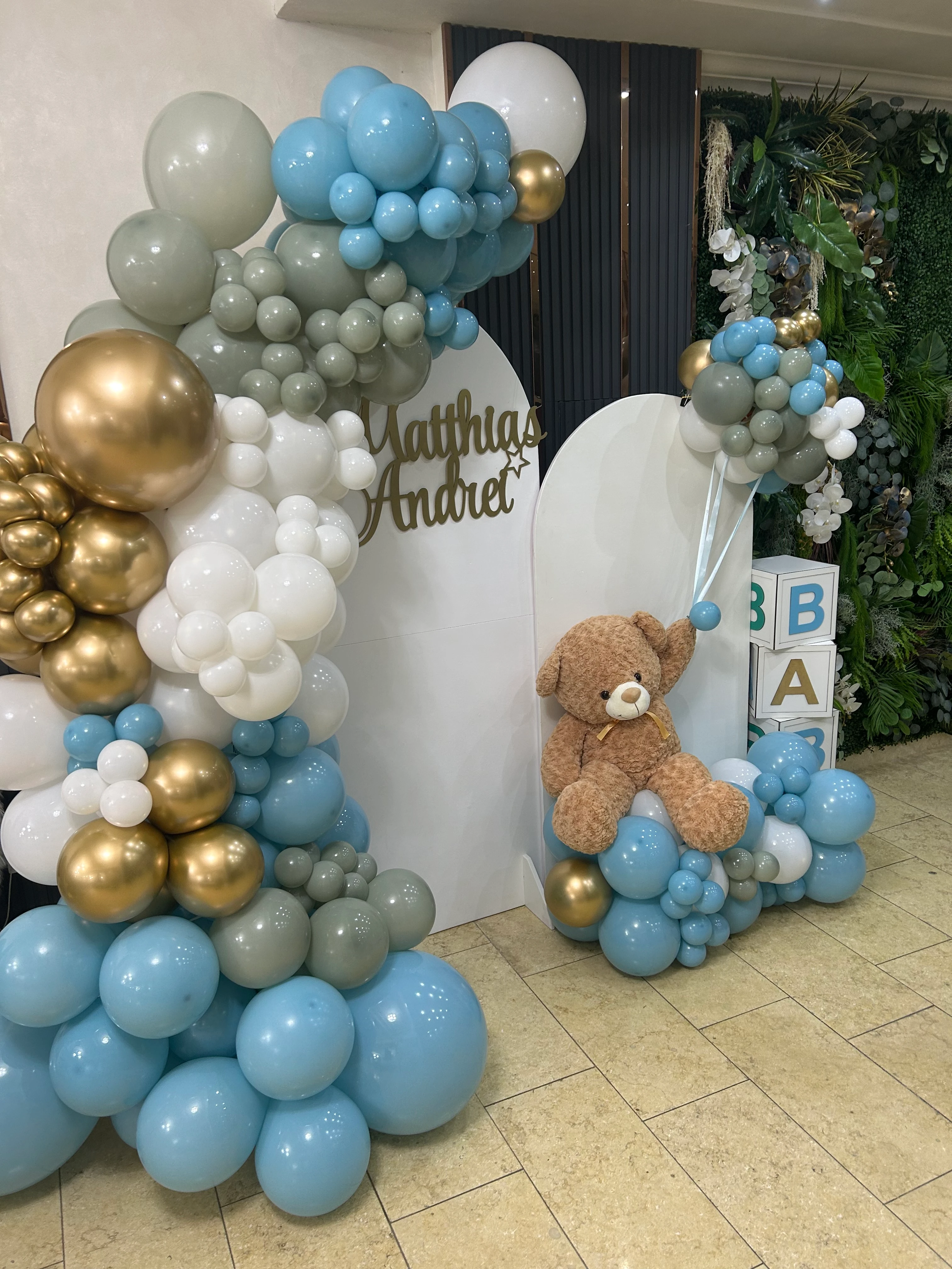 Fotocorner și Oglindă Magică by ERA Events - la NUNTEZ (nuntă și botez)