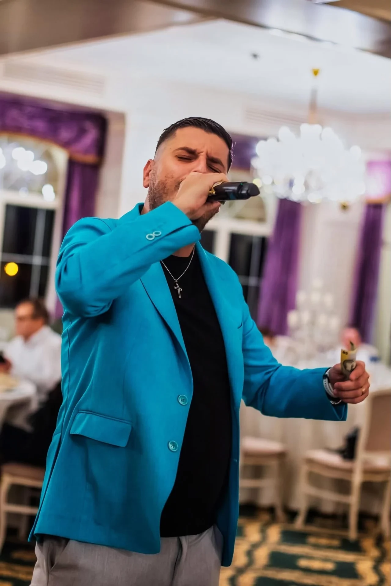 Andrei Ene - DJ/MC și solist consacrat