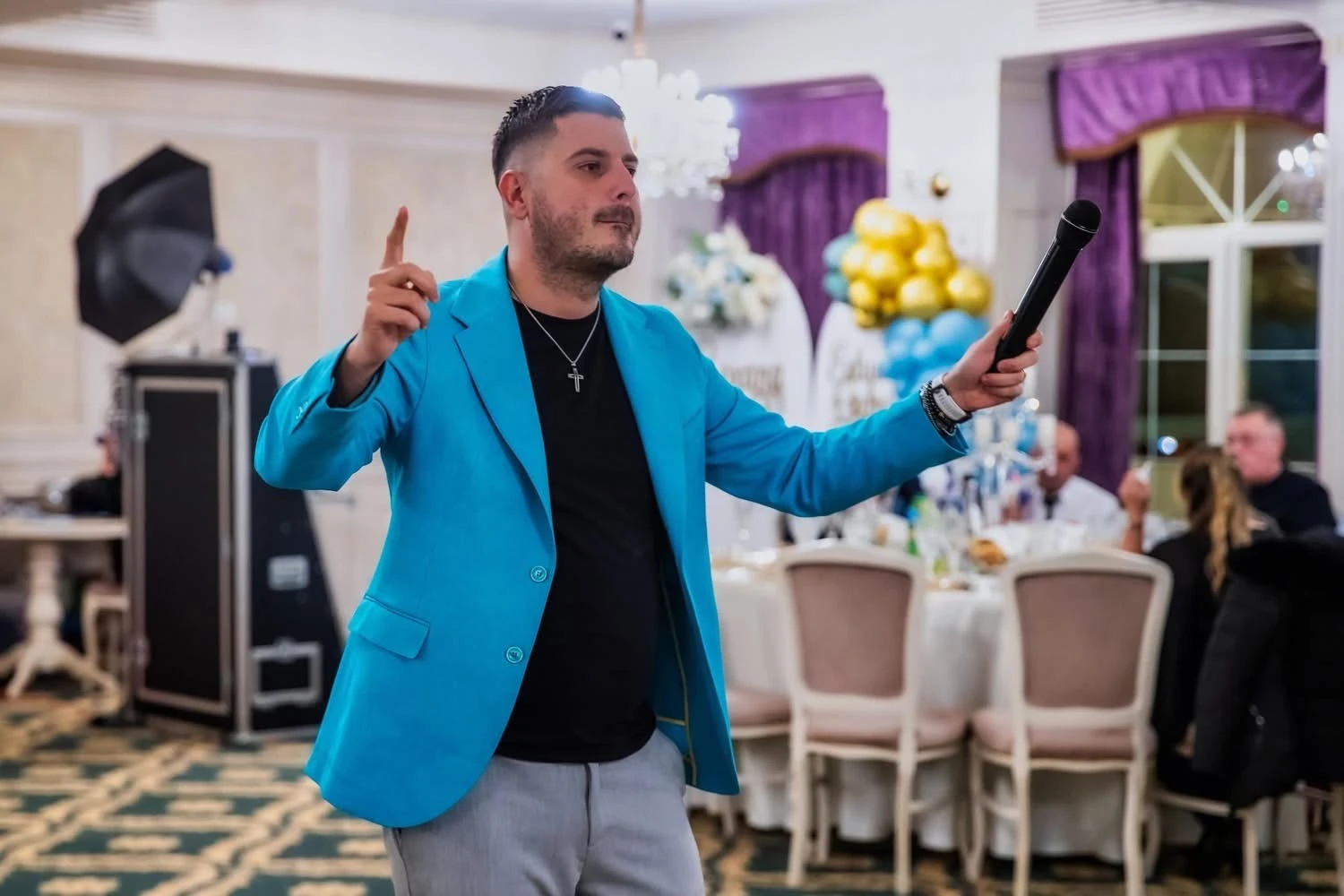 Solist vocal - Andrei ENE